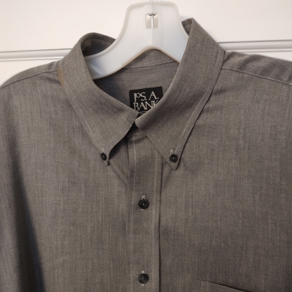 Men's sport shirt